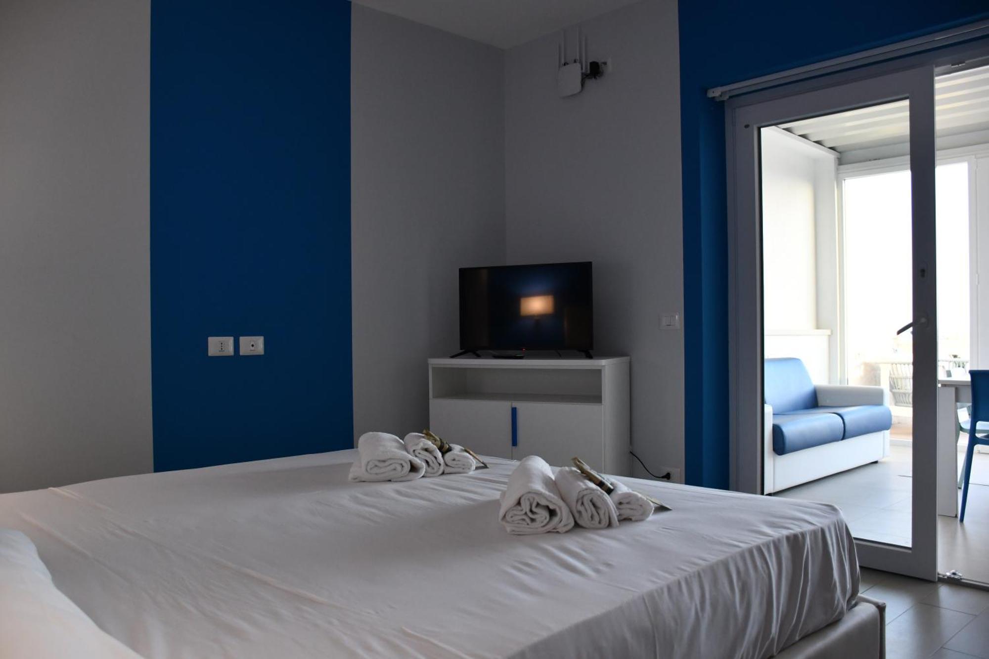 Guest house Terrazze Naos 2*