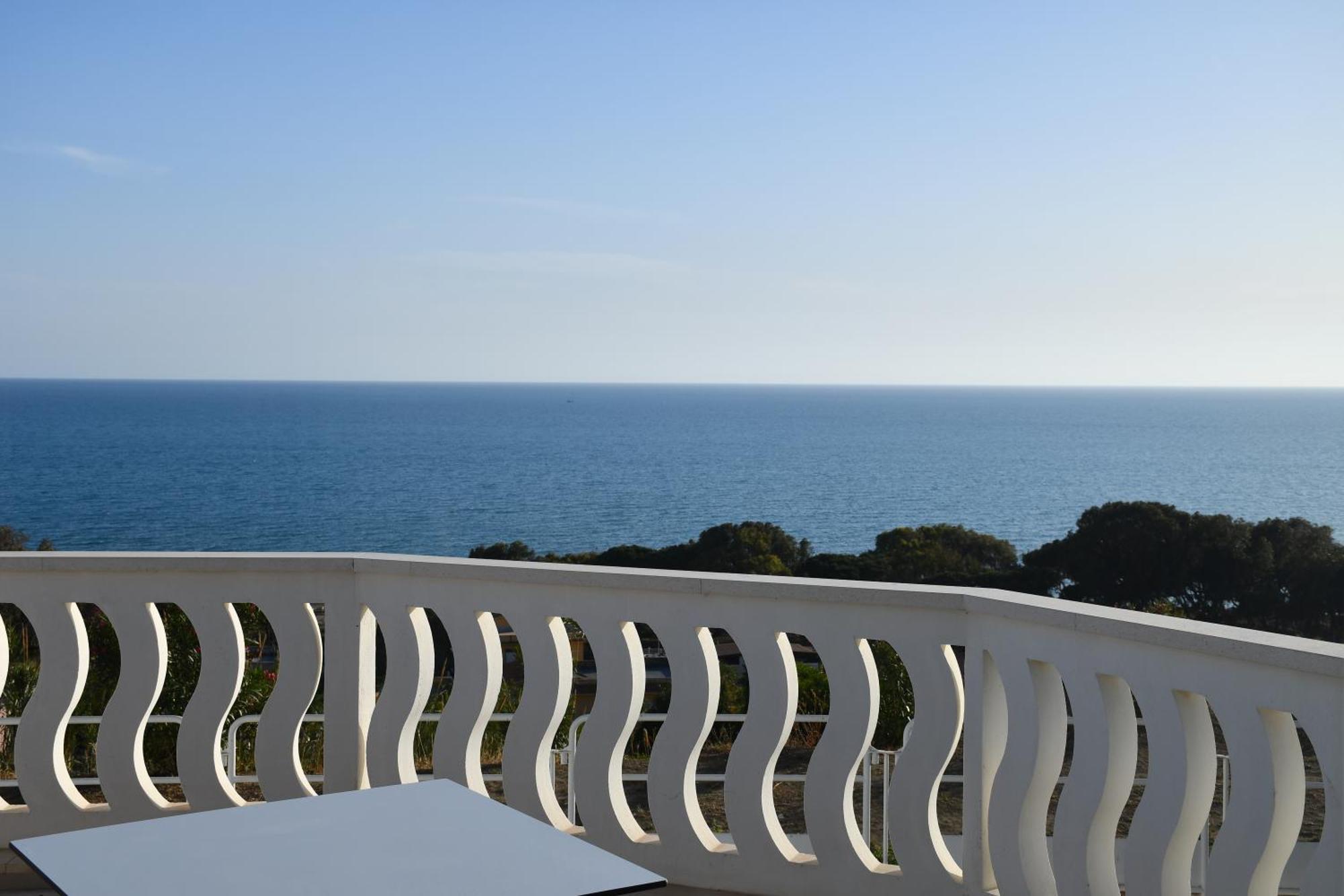Guest house Terrazze Naos 2*