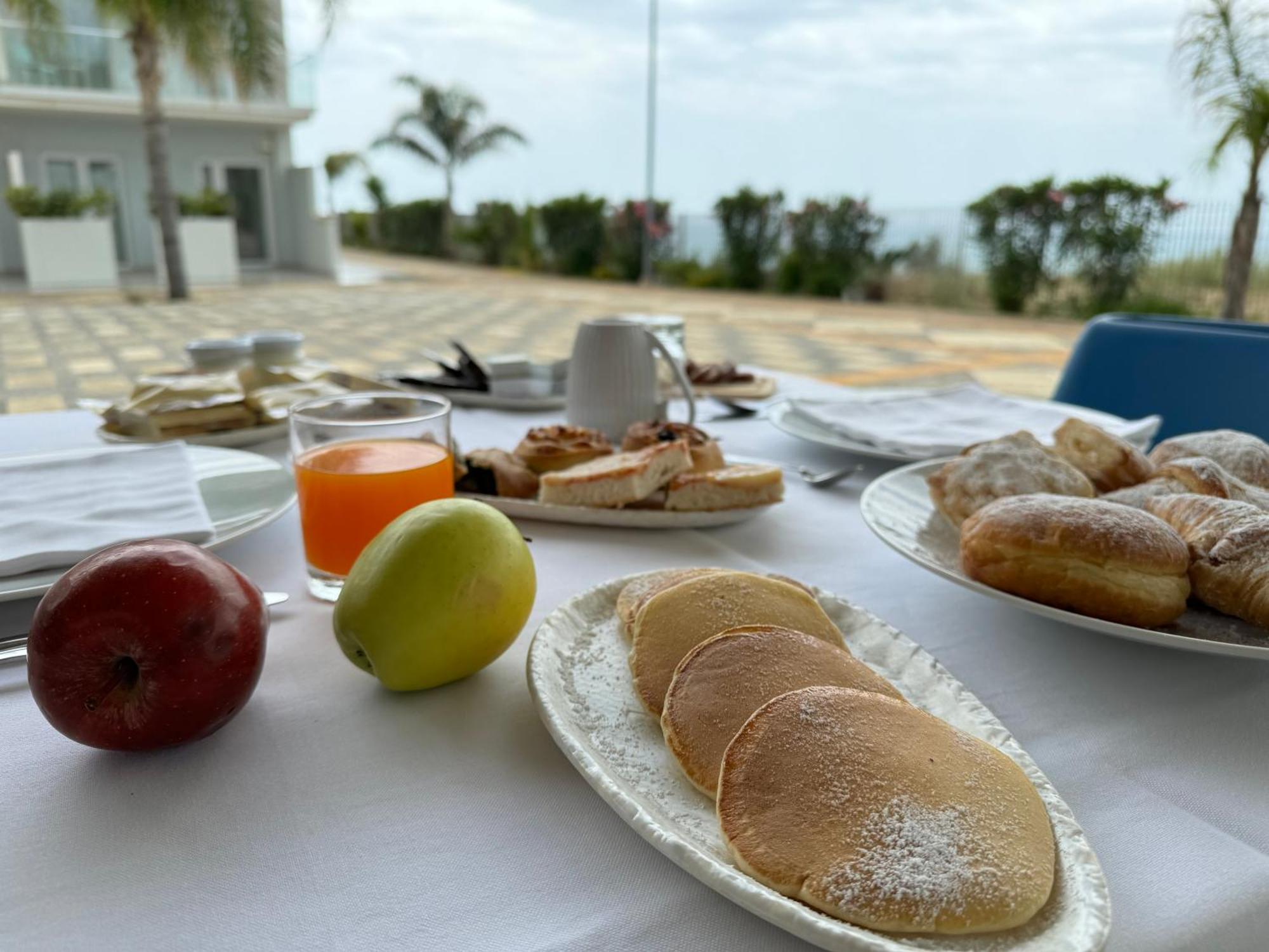 Guest house Terrazze Naos 2*