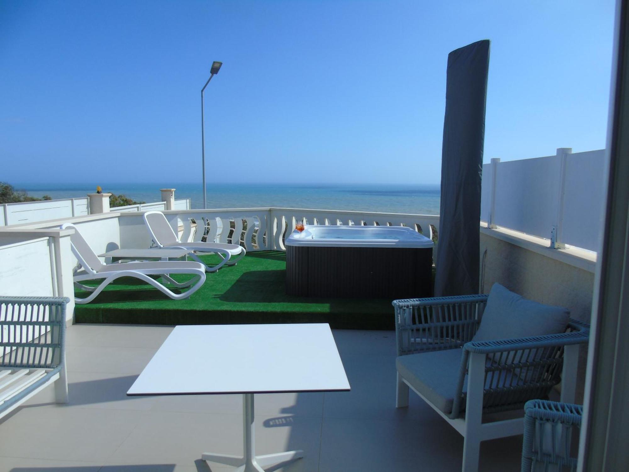 Guest house Terrazze Naos 2*