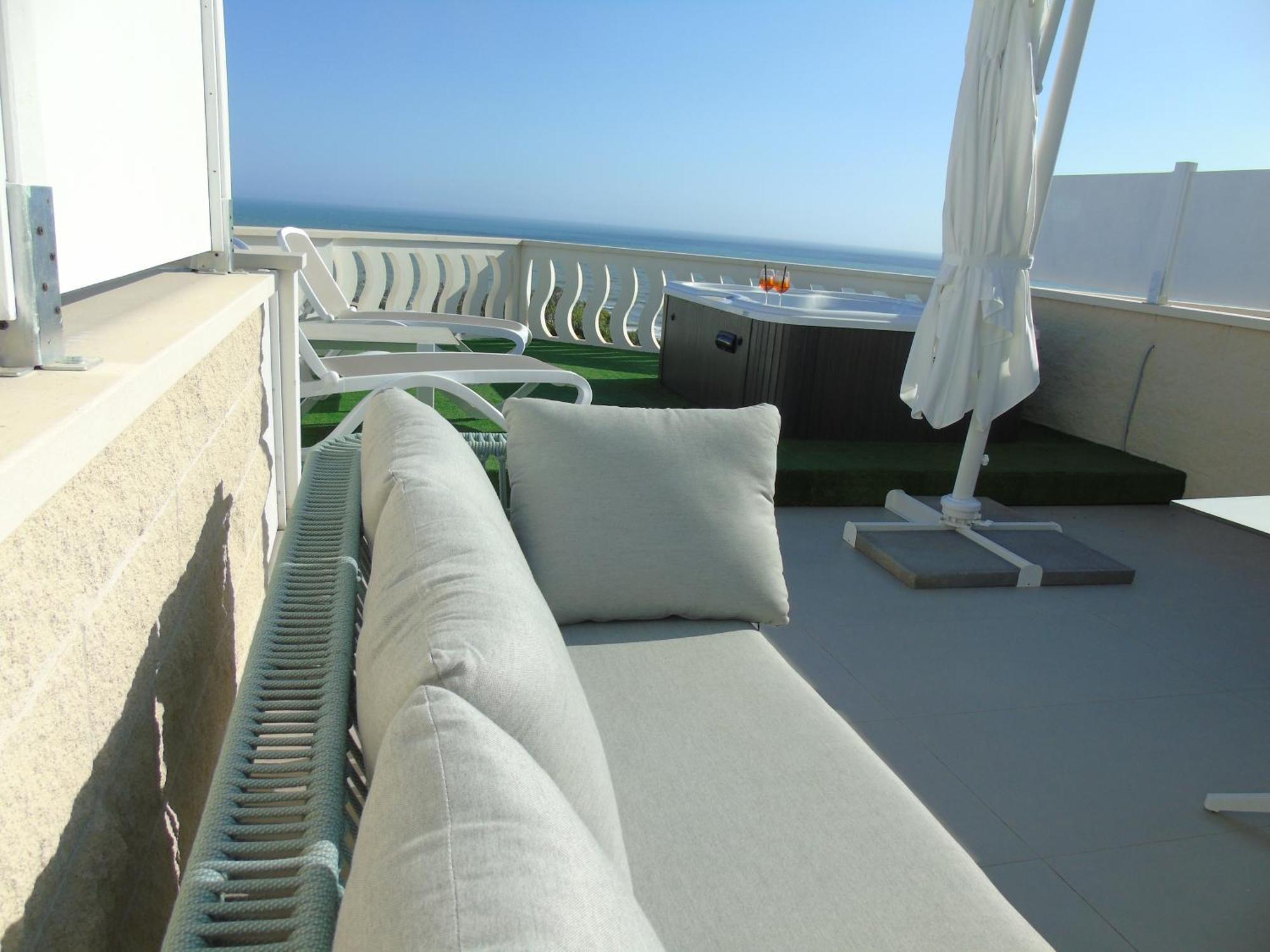 Guest house Terrazze Naos 2*